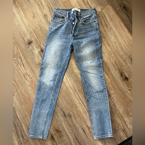 Denim Forum - The Yoko High Rise Slim Fit - Picture 10 of 13